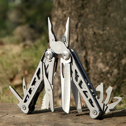 Foldable Universal Pliers for Outdoor Use