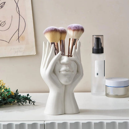 Creative Face-Holding Sculpture Makeup Brush Organizer